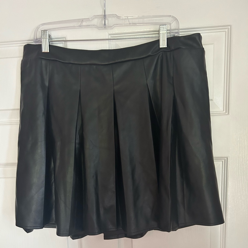 So Leather Look Skirt Pleats All Around Size XXL